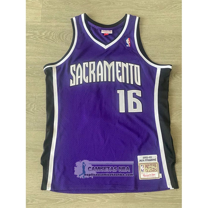 Camiseta Sacramento Kings Peja Stojakovic NO 16 Mitchell & Ness 2002-03 Violeta